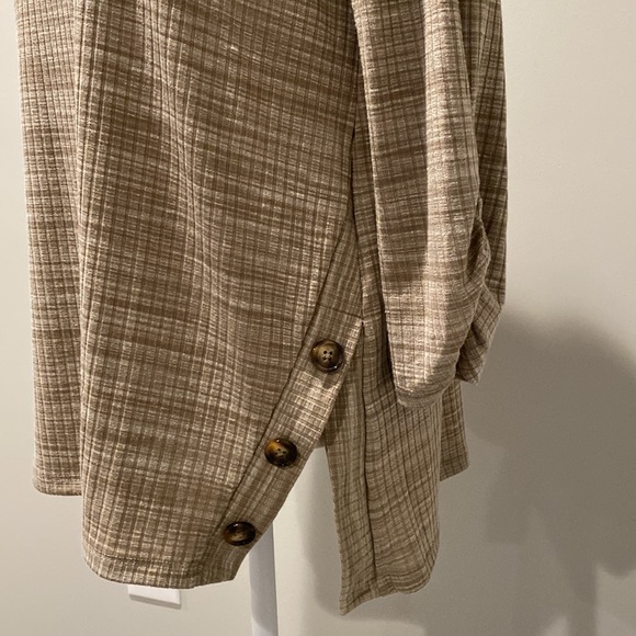 Fortune + Ivy Long Sleeve Shirt Size: M - Picture 4 of 15